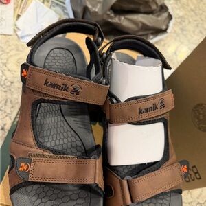 Kamik Green and Tan Branded Shoe Box Lid